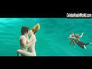 Evan Rachel Wood Explicit , Hot in Across the Universe (2007) 10