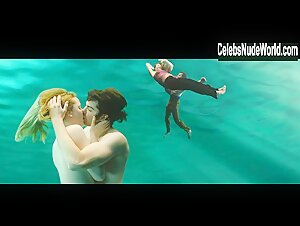 Evan Rachel Wood Explicit , Hot in Across the Universe (2007) 17