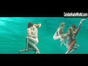 Evan Rachel Wood Explicit , Hot in Across the Universe (2007) 5
