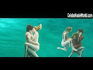 Evan Rachel Wood Explicit , Hot in Across the Universe (2007) 7