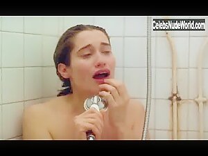 Emmanuelle Devos in Comment je me suis dispute... (ma vie sexuelle) (1996) 16