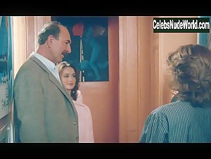 Emmanuelle Beart in L'amour en douce (1985) 14