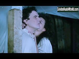 Emmanuelle Beart Outdoor , Explicit in Il viaggio di Capitan Fracassa (1990) 15