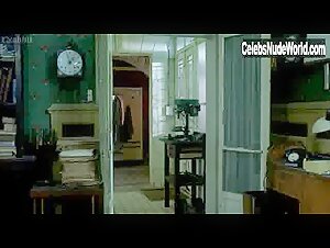 Emmanuelle Beart in Histoire de Marie et Julien (2003) 1