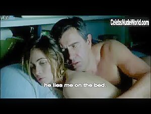 Emmanuelle Beart in Histoire de Marie et Julien (2003) 11