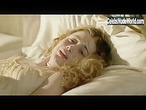 Emmanuelle Beart in Un amour interdit (1984) 14