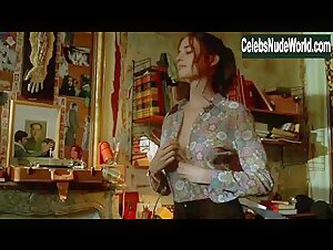 Eva Green Undress , boobs scene in Dreamers (2003) 14