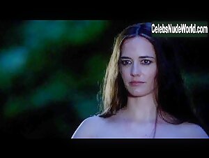 Eva Green Outdoor , Explicit in Camelot (series) (2011) 16