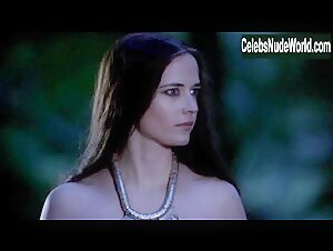 Eva Green Outdoor , Explicit in Camelot (series) (2011) 4