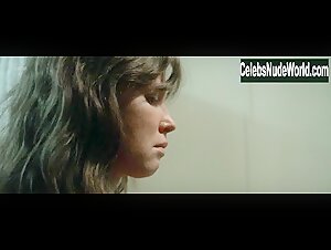 Emma Booth in Hounds of Love (2016) 18