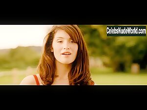 Gemma Arterton in Tamara Drewe (2010) 11