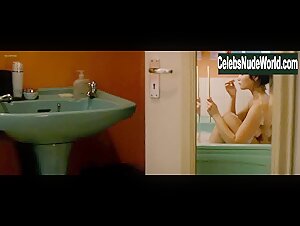 Gemma Arterton in Tamara Drewe (2010) 2