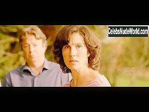Gemma Arterton in Tamara Drewe (2010) 8