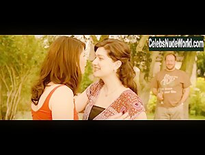 Gemma Arterton in Tamara Drewe (2010) 9