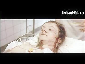 Emily Watson Brunette , Gore in Breaking the Waves (1996)