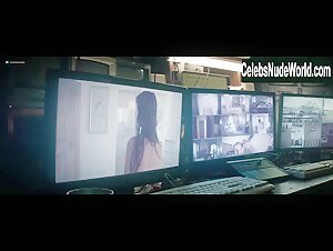 Emily Ratajkowski in Welcome Home (2018) 9