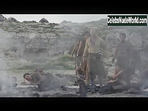 Emilia Clarke Outdoor , Nude in Game of Thrones (series) (2011) 5