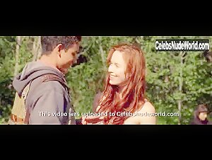 Elyse Levesque in Fishing (2015) 9