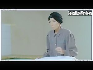Elsa Zylberstein in La petite Jerusalem (2005) 13