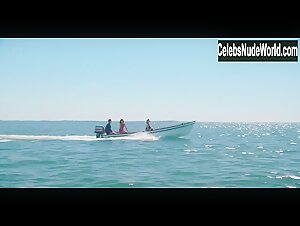 Elsa Pataky Outdoor , Blonde in Tidelands (series) (2018) 1