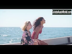 Elsa Pataky Outdoor , Blonde in Tidelands (series) (2018) 3