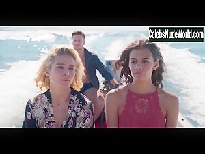 Elsa Pataky Outdoor , Blonde in Tidelands (series) (2018)