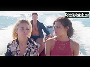 Elsa Pataky Outdoor , Blonde in Tidelands (series) (2018) 7
