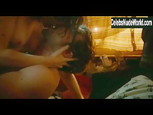 Ellen Page Brunette , boobs scene in Tallulah (2016) 10