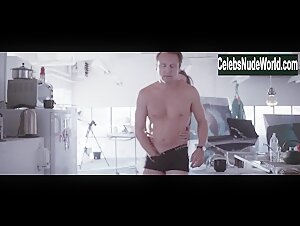 Ellen Hillingso in Kaerlighed og andre katastrofer (2016) 6