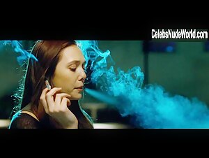 Elizabeth Olsen boobs , nude scene in Oldboy (2013) 1