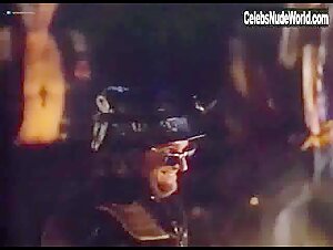 Elizabeth Kaitan in Savage Dawn (1985) 11