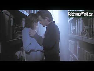 Elizabeth Hurley in Weight of Water (2000) 12
