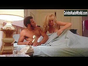 Elizabeth Harding in Hammer (1972) 11