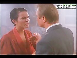 Elizabeth Gracen Flashing , boobs in Discretion Assured (1993) 19