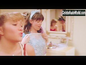 Elizabeth Daily in Valley Girl (1983) 17