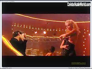 Elizabeth Berkley Blonde , Striptease in Showgirls (1995) 3