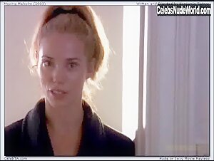 Elizabeth Berkley in Moving Malcolm (2003) 11