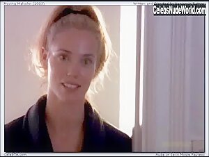 Elizabeth Berkley in Moving Malcolm (2003) 15