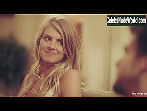 Eliza Coupe in Casual (series) (2015) 18