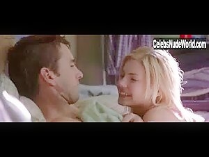 Elisha Cuthbert in Old School (2003) 13