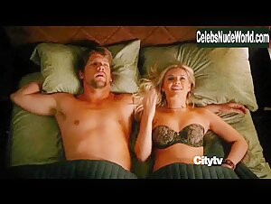 Elisha Cuthbert in Happy Endings (series) (2011) 3