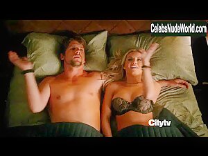 Elisha Cuthbert in Happy Endings (series) (2011) 5