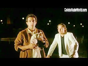 Elisabetta Cavallotti Explicit , Outdoor in Guardami (1999) 10