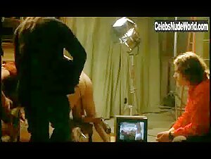 Elisabetta Cavallotti Blowjob , Foursome in Guardami (1999) 19