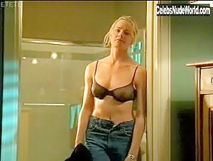 Elisabeth Shue in Trigger Effect (1996) 6