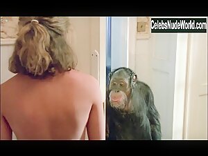 Elisabeth Shue nude, boobs scene in Link (1986) 17