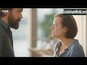 Elisabeth Moss in Top of the Lake (series) (2013) 2