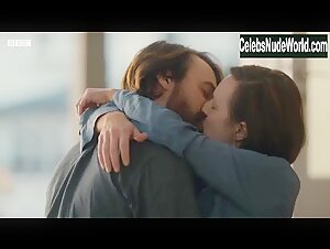 Elisabeth Moss in Top of the Lake (series) (2013) 5