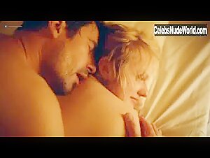 Elisabeth Moss in Square (2017) 19