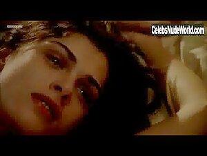 Elisa Sednaoui in Indigene d'Eurasie (2010) 3
